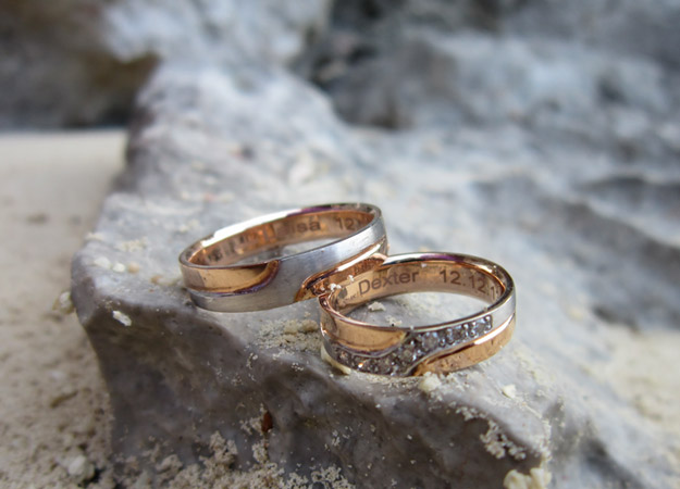Couple wedding rings with engrave characters